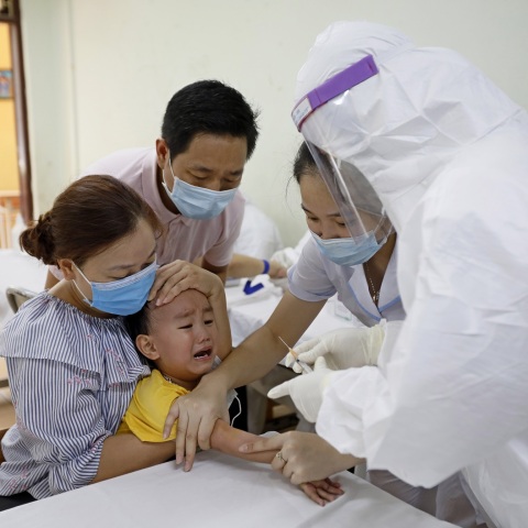 «Άνευ προηγουμένου μέτρα» για να καταπολεμήσουν την έξαρση της πανδημίας στο Βιετνάμ, πιο μεταδοτικό εμφανίζεται το στέλεχος του κορωνοϊού