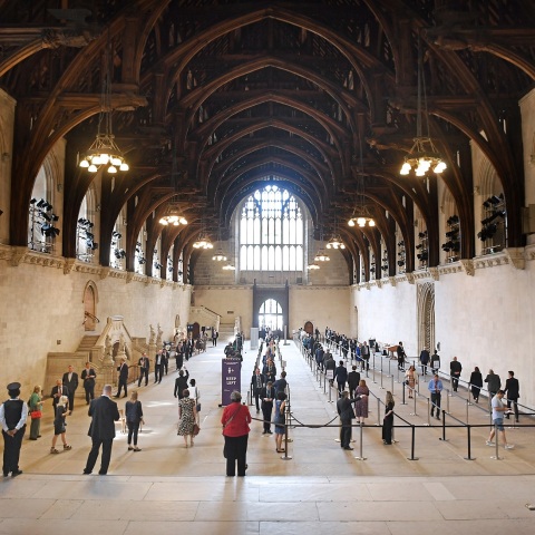 Βρετανία: Βουλευτής των Τόρις, πρώην υπουργός, συνελήφθη έπειτα από καταγγελία για βιασμό - Πρώην εργαζόμενη του κοινοβουλίου κατήγγειλε τον πολιτικό