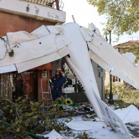 Πτώση αεροσκάφους στις Σέρρες: Από θαύμα δεν υπήρξαν θύματα