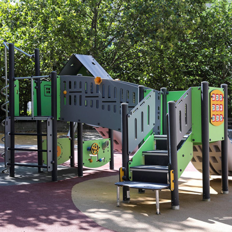 Δήμος Αθηναίων: Παραδίδονται 19 ανακατασκευασμένες παιδικές χαρές