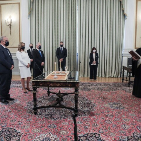 Η ορκωμοσία των νέων υπουργών και υφυπουργών