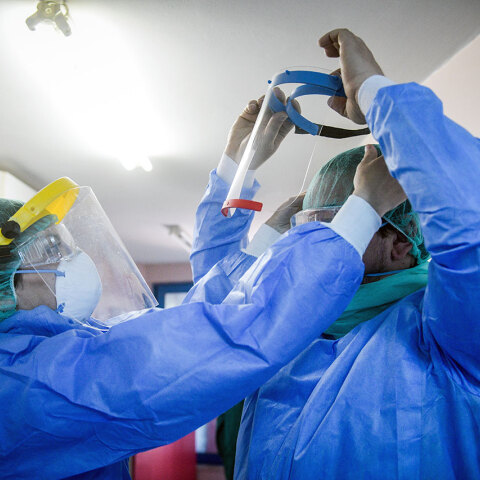 Στην Ελλάδα τις τελευταίες 72 ώρες επιβεβαιώθηκαν 398 νέα κρούσματα κορωνοϊού