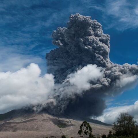 Έκρηξη ηφαιστείου στην Ινδονησία 