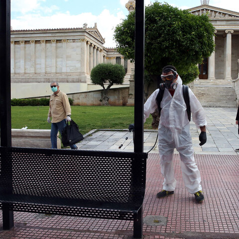 82 νέα κρούσματα κορωνοϊού στην Αττική σε μια ημέρα, σε σύνολο 196 που ανακοίνωσε ο ΕΟΔΥ | Τρίτη 11 Αυγούστου 2020