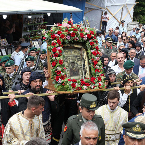 Με μάσκες, αντισηπτικά και αποστάσεις ο φετινός εορτασμός τον Δεκαπενταύγουστο στην Παναγία Σουμελά στην Ημαθία