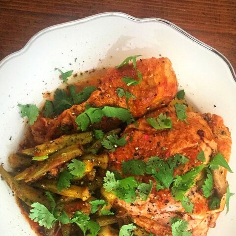 Κοτόπουλο με μπάμιες βήμα-βήμα