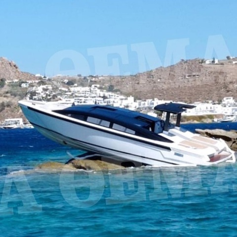 Το tender της θαλαμηγού «Yalla»