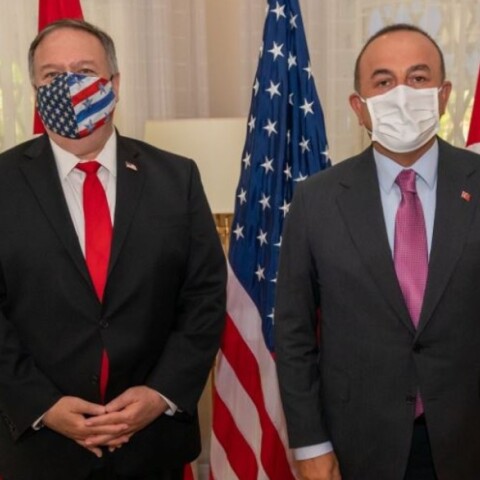 Πομπέο σε Τσαβούσογλου: Επείγουσα ανάγκη μείωσης της έντασης