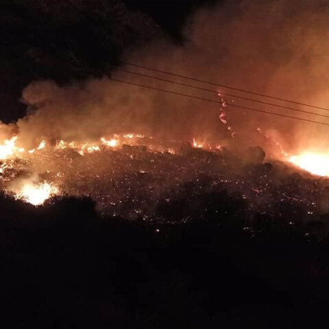 Φωτιά στο Γαλαξίδι: Φλόγες απλώνονται κατά μήκος της Εθνικής Οδού Ιτέας - Ναυπάκτου