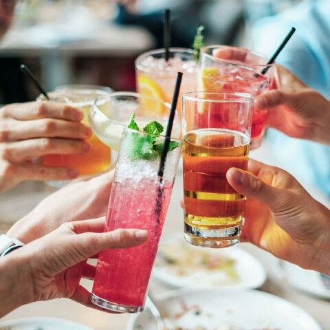 Με 3.000 ευρώ πλήρωσε το γλέντι ένας άνδρας στα Χανιά Κρήτης - Είχε περισσότερα άτομα από το επιτρεπόμενο βάσει των νέων μέτρων κατά του κορωνοϊού