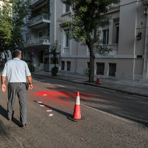 Δύο συλλήψεις για την επίθεση με μπογιές στην τουρκική πρεσβεία