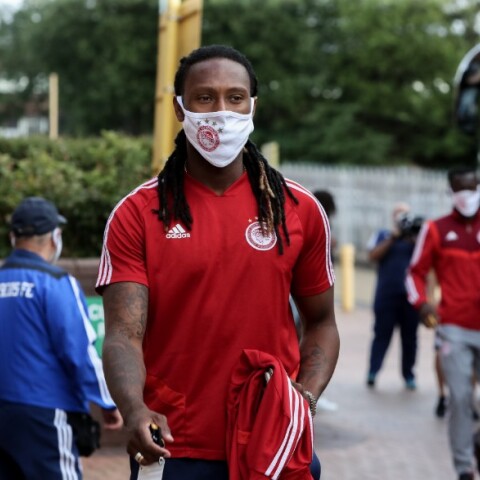 Ολυμπιακός: Θετικός στον κορωνοϊό ο Σεμέδο