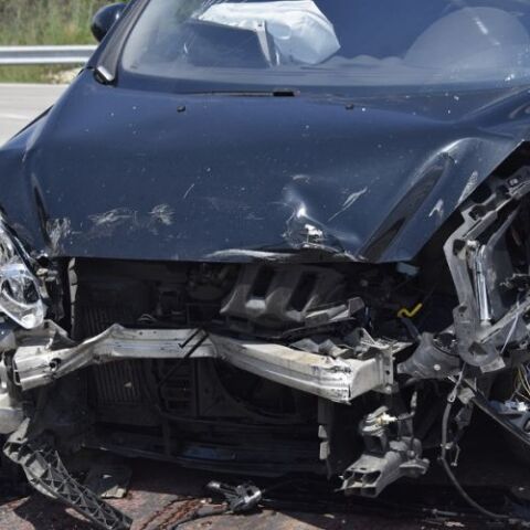 Τρακαρισμένο αυτοκίνητο 