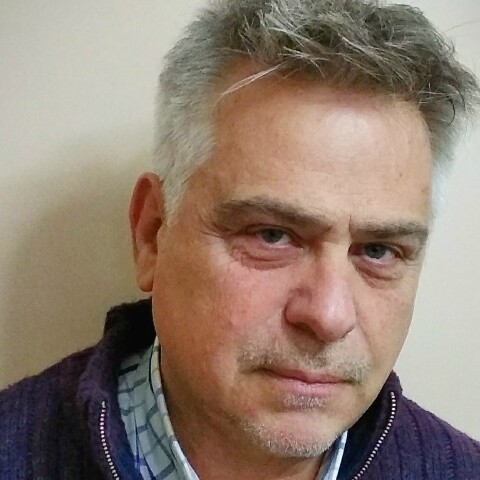 Ο γιατρός και συγγραφέας Στάθης Βλαχάκος