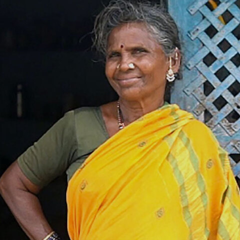 Γκανγκάβα Μιλκούρι: Η ηλικιωμένη αγρότισσα στην Ινδία που έγινε αστέρι του YouTube