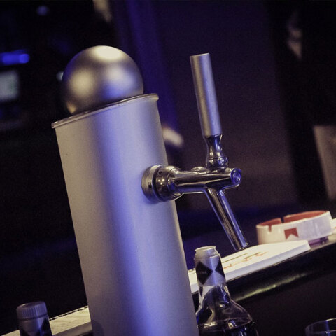 Πρόστιμο και «λουκέτο» σε μπαρ στη Χαλκίδα για τον κορωνοϊό