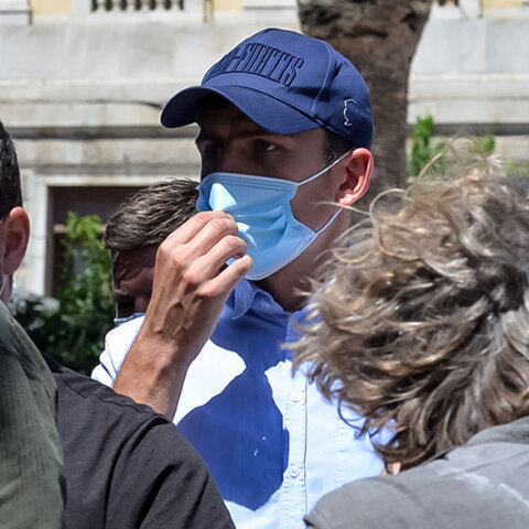 O Harry Maguire, αρχηγός της Μάνστεστερ Γιουνάιτεντ, απολογήθηκε στον ανακριτή για τον άγριο καβγά έξω από μπαρ στη Μύκονο