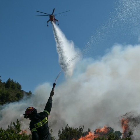 Φωτιά στον Διόνυσο
