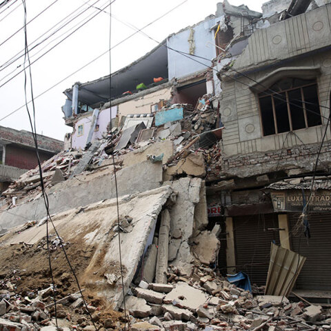 Κατάρρευση κτιρίου στην Ινδία