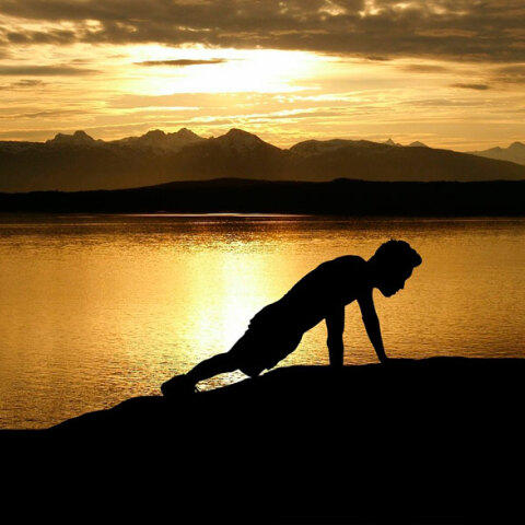 Κορωνοϊός στην Ινδονησία: Push-ups ως τιμωρία για όποιον δεν τηρεί τα περιοριστικά μέτρα