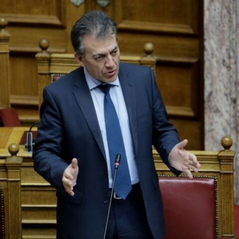 Γιάννης Βρούτσης 