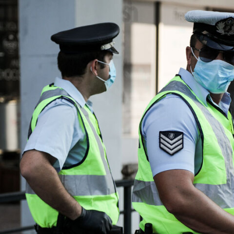 ΕΛΕΓΧΟΙ ΑΠΟ ΚΛΙΜΑΚΙΑ ΤΗΣ ΤΡΟΧΑΙΑΣ ΓΙΑ ΤΗΝ ΧΡΗΣΗ ΜΑΣΚΑΣ ΣΕ ΤΑΞΙ ΚΑΙ ΛΕΩΦΟΡΕΙΑ