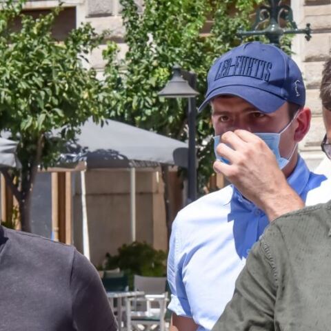 Ο Χάρι Μαγκουάιρ στην εισαγγελία Σύρου