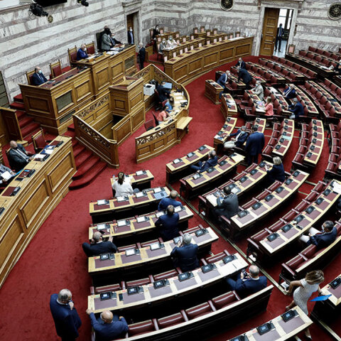 Εγκρίθηκαν κατά πλειοψηφία στη Βουλή οι συμφωνίες με Αίγυπτο και Ιταλία για ΑΟΖ