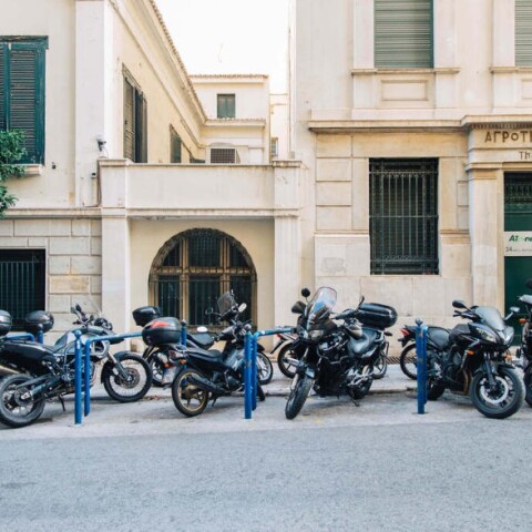 Θέσεις στάθμευσης για δίκυκλα δημιουργεί ο Δήμος Αθηναίων