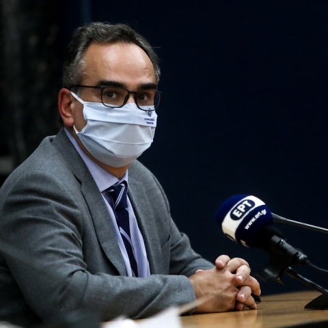 Ο υφυπουργός Υγείας, Βασίλης Κοντοζαμάνης