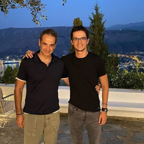 KΥΡΙΑΚΟΣ ΚΑΙ ΚΩΝΣΤΑΝΤΙΝΟΣ ΜΗΤΣΟΤΑΚΗΣ ΣΤΗΝ ΚΡΗΤΗ 