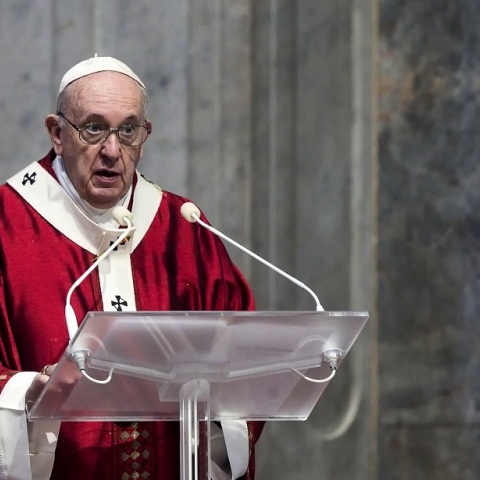 «Το κουτσομπολιό είναι χειρότερη πληγή από την COVID», ανέφερε ο πάπας Φραγκίσκος στη διάρκεια ομιλίας του, παροτρύνοντας τους πιστούς να το αποφύγουν 