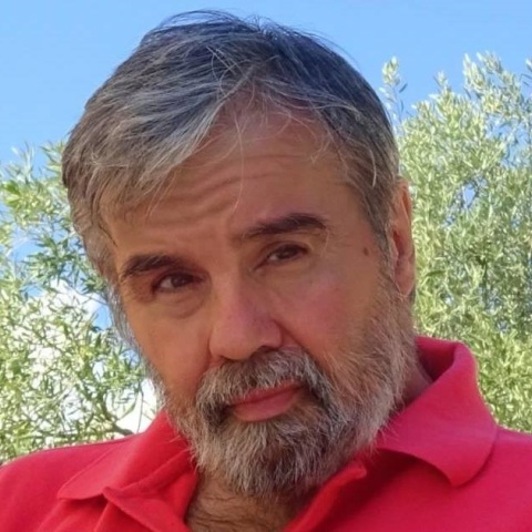 Την τελευταία του πνοή άφησε τα ξημερώματα της Κυριακής ο γνωστός δημοσιογράφος Χρίστος Χαραλαμπόπουλος. Συλλυπητήρια εξέφρασέ με μήνυμά του ο Αλέξης Τσίπρας.