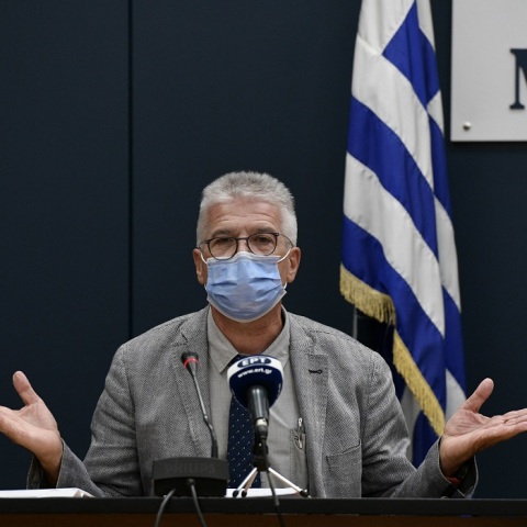 Ο καθηγητής Χαράλαμπος Γώγος