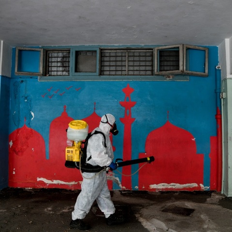 Απολύμανση σε σχολείο 