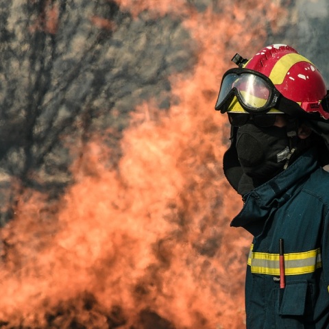 Φωτιά- Πυροσβέστης 