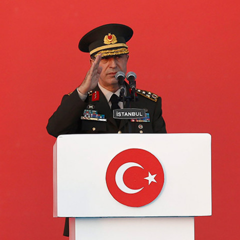 Υπουργός Άμυνας της Τουρκίας, Χουλουσί Ακάρ 