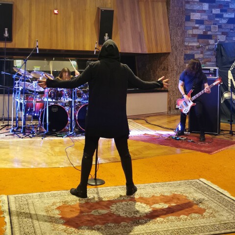 Στιγμιότυπο από τα γυρίσματα του performance clip των Nightfall «Ishtar 2020» 