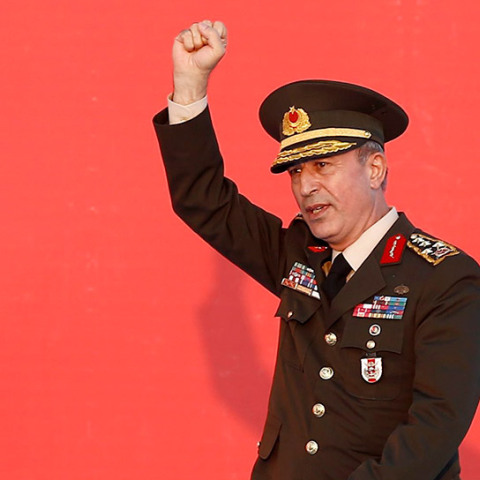 Ο υπουργός Άμυνας της Τουρκίας Χουλουσί Ακάρ 