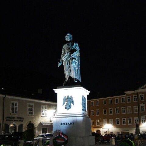 Άγαλμα του Μότσαρτ
