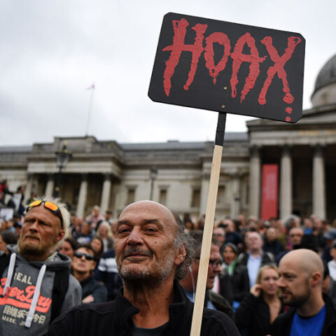 Κορωνοϊός στη Μεγάλη Βρετανία: Διαδήλωση πολιτών στο Λονδίνο κατά των περιοριστικών μέτρων