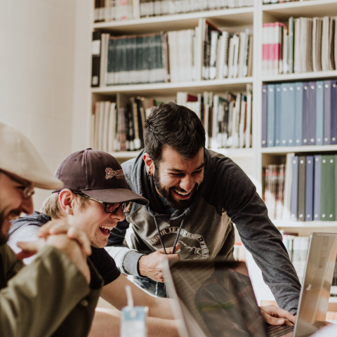 MSc in Tourism Management: Πρόγραμμα μεταπτυχιακών σπουδών από το Alba Graduate Business School γιατί ο τουρισμός παραμένει σημαντικός κλάδος στην Ελλάδα.