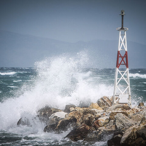 Κύματα 6 μέτρων φέρνει η κακοκαιρία «Ιανός» σύμφωνα με τον μετεωρολόγο Σάκη Αρναούτογλου