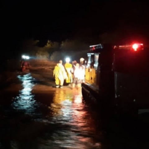 Απεγκλωβίστηκαν οι τρεις εργαζόμενοι στον Αλμυρό Βόλου 