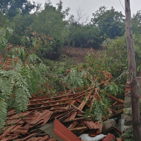 Κακοκαιρία «Ιανός» στην Καρδίτσα - Το σπίτι όπου σκοτώθηκε ο 62χρονος στον οικισμό Καστανιά