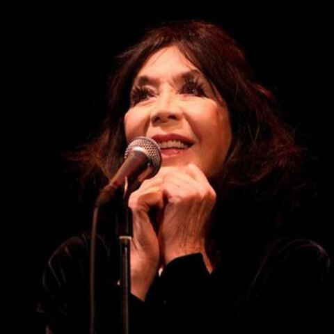 Η Γαλλίδα τραγουδίστρια και ηθοποιός Ζιλιέτ Γκρεκό