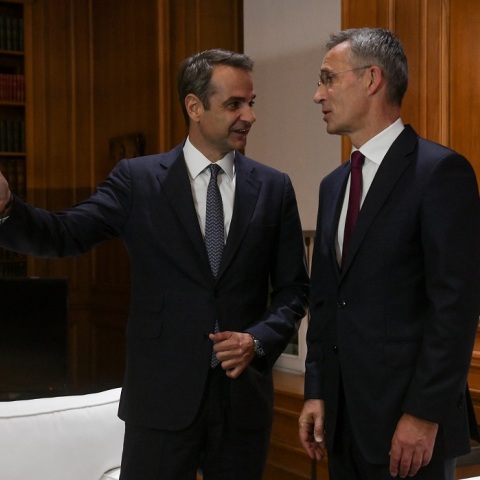 Ο Κυριάκος Μητσοτάκης με τον Γενς Στόλτενμπεργκ 