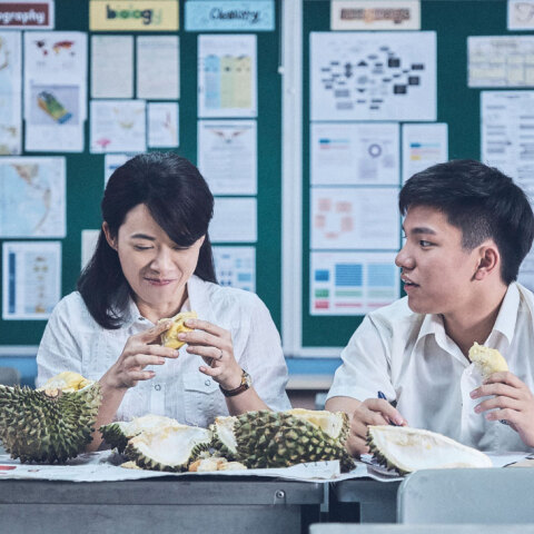 Ο Γιαν Γιαν Γεό και η Τζία Λερ Κο στην ταινία Wet Season