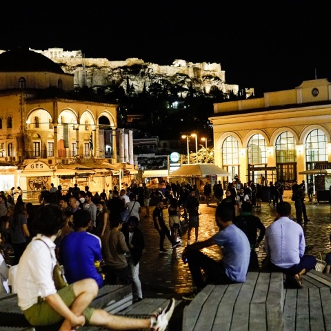 Η πλατεία Μοναστηρακίου 