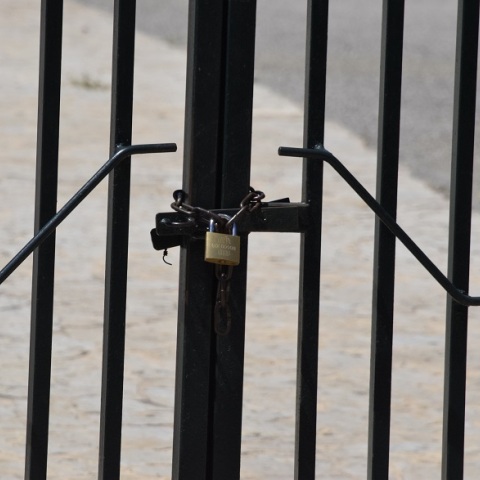 Κλειστό σχολείο